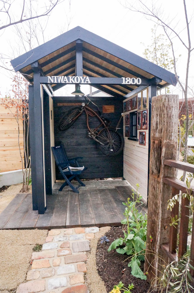 木製自転車小屋