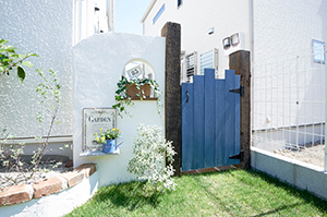 ガーデンドアを制作した庭 ガーデン や家周りの施工事例 関西 大阪 兵庫 京都 奈良 滋賀